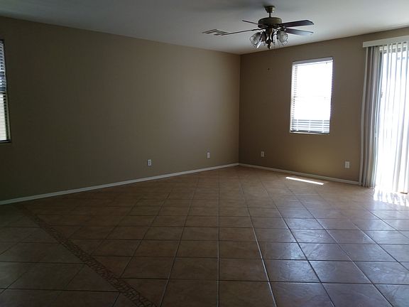 3rd image of 45599 W Tucker Rd