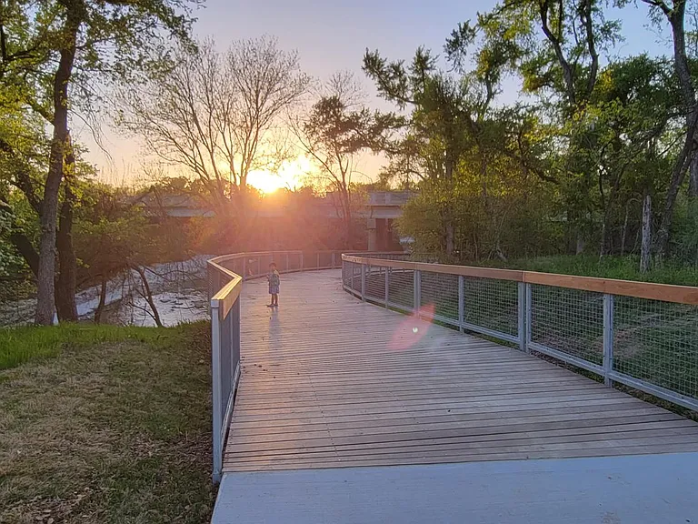 a few house saway from the walking and biking trail, enjoy the beautifu sunset daily with your family