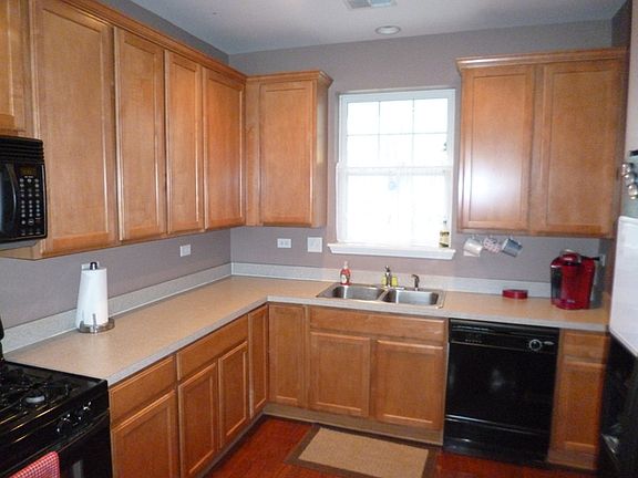 3rd image of 2860 Glacier Way Unit B