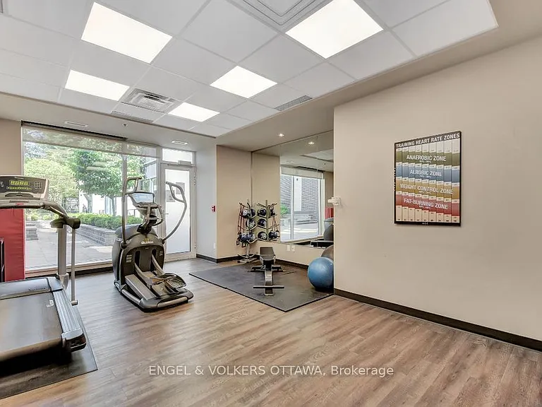 360 Patricia Ave #106 — Photo 23