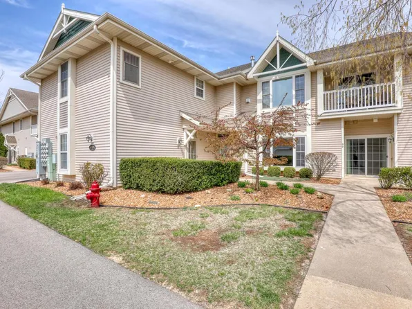 6170 Walnut LANE #101, Cudahy, WI 53110