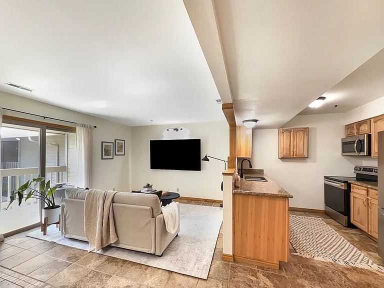 1690 Upper Iron Horse Loop Rd #C7 — Photo 5