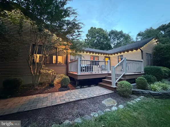 23060 Piney Wood Cir, California, MD 20619