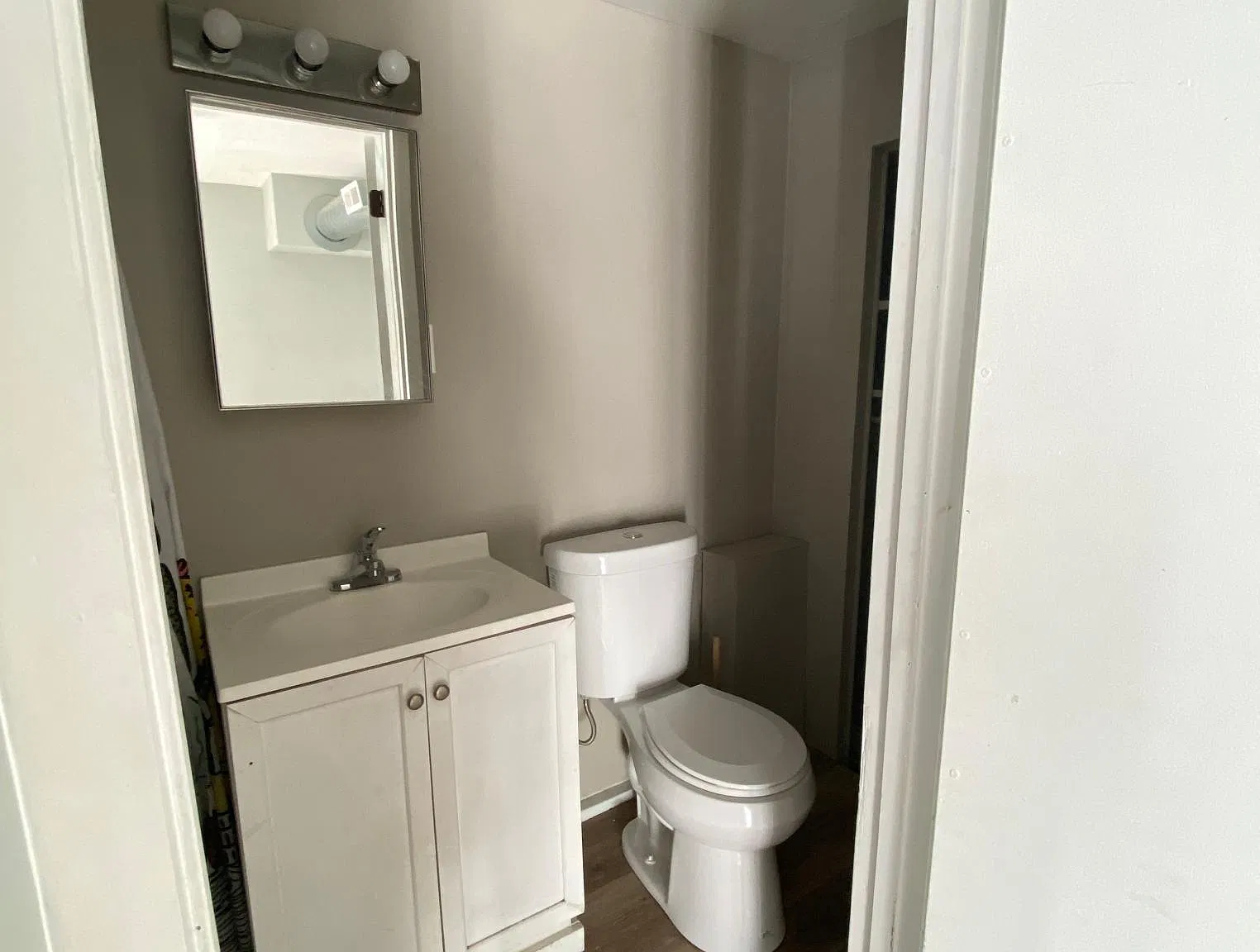 4404 Butler St — Photo 3