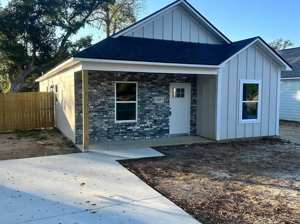 605 Lewis St, Sulphur, LA 70663