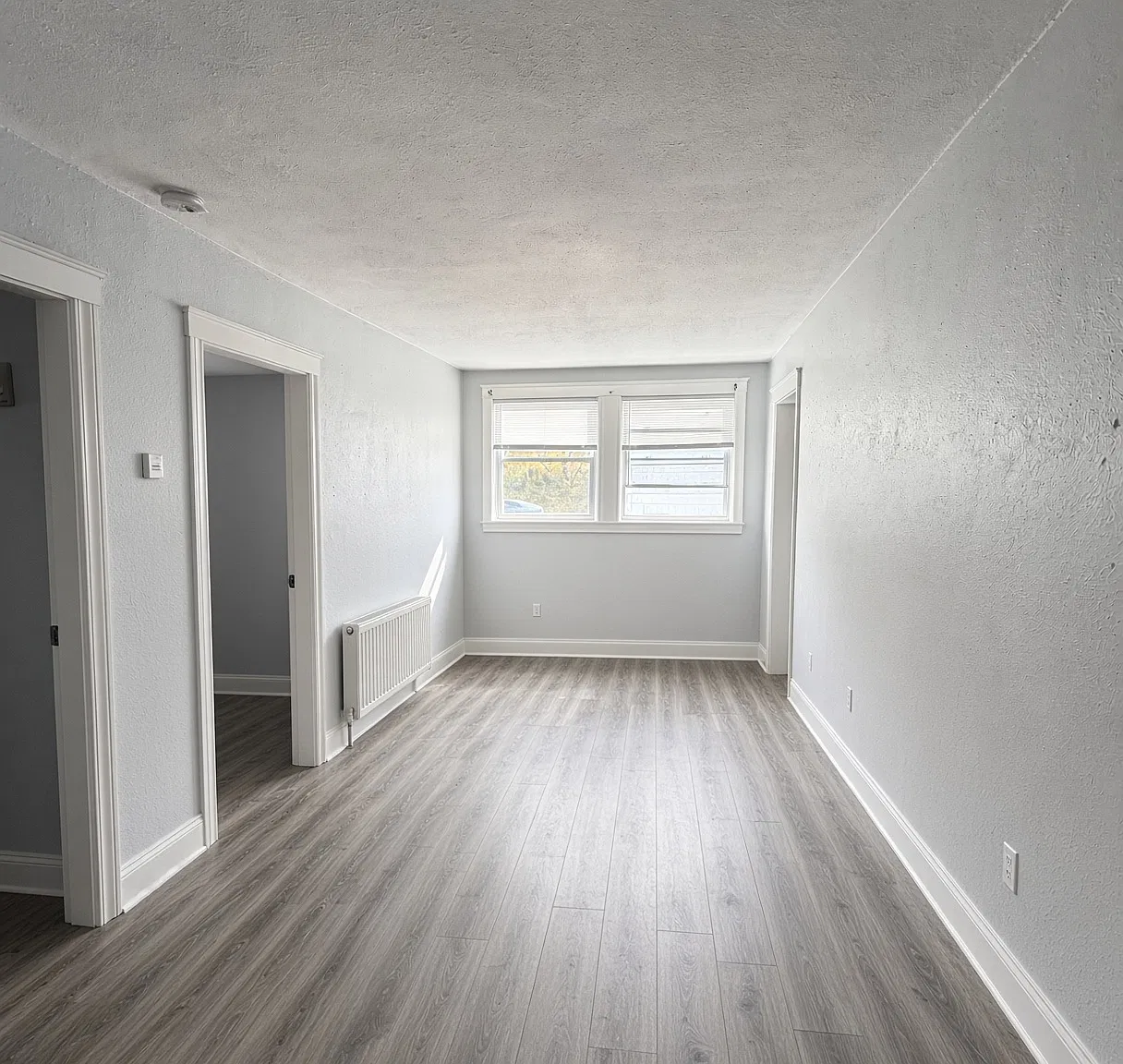 2 bed, 825 sqft, $1,950 — Photo 2