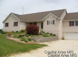 1120 Massey Ln, Jacksonville, IL 62650