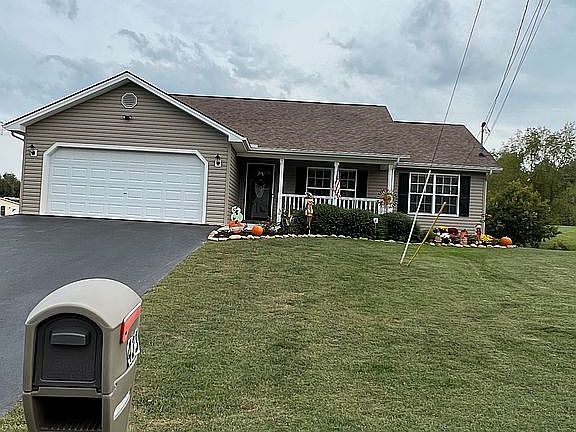 2nd image of 438 Alfalfa Ln
