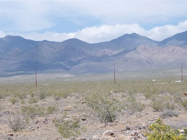 1590 E Chess Way, Pahrump, NV 89060