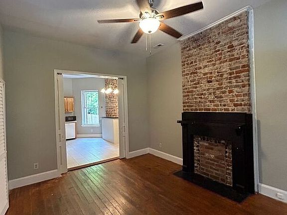 2nd image of 709 1/2 W Clay St #A
