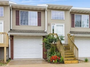 1410 Hayden Ln, North Liberty, IA 52317