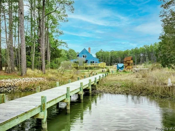 138 Wolf Trap Ln, Onemo, VA 23130