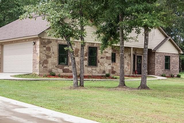 1st image of 216 White Oak Ln