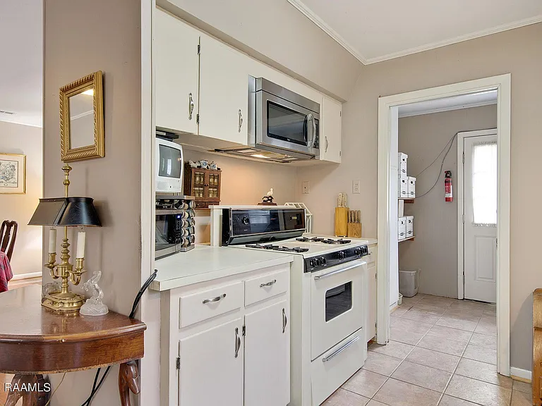 115 Brighton Dr — Photo 12