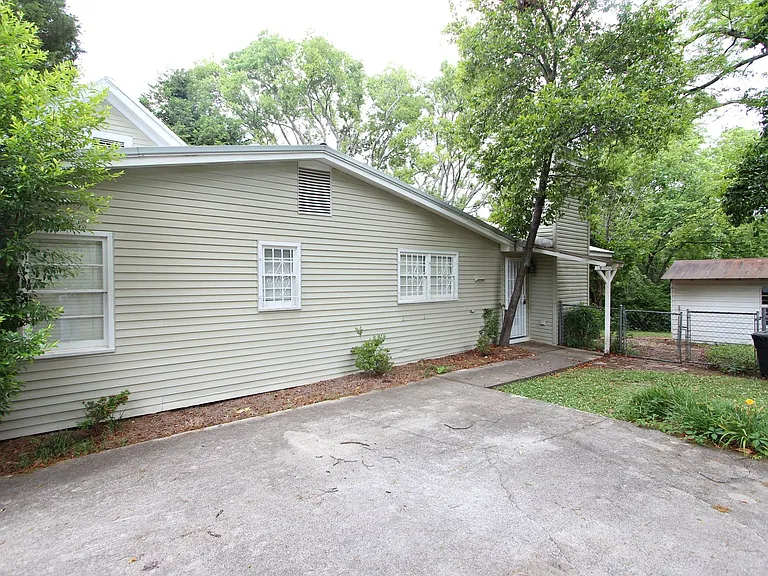 2101 3rd Pl S #B — Photo 3