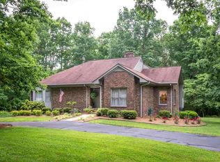 795 Wicklow Rd, Campobello, SC 29322