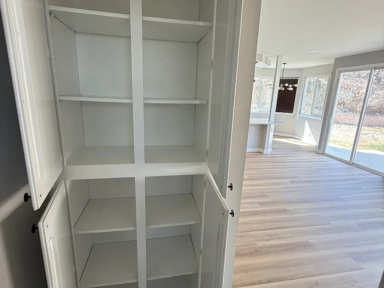 711 Canterbury Cir — Photo 38
