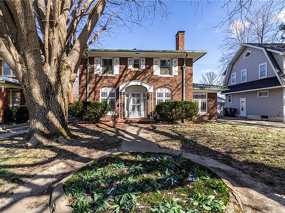 2nd image of 966 E Cantrell St