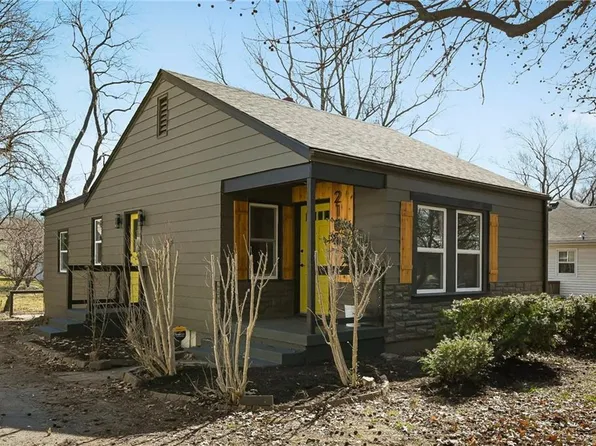 2105 S Hedges Ave, Independence, MO 64052