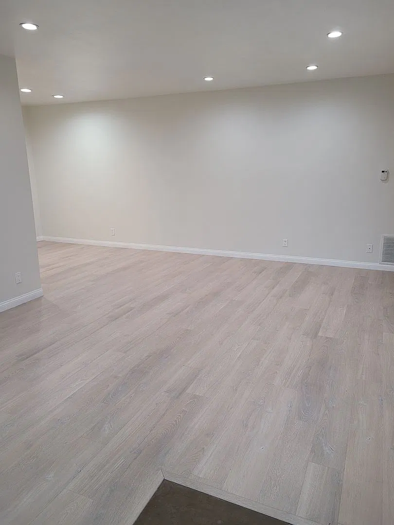 1132 S Oakhurst — Photo 1