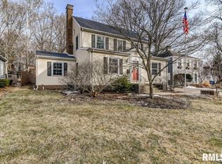 1829 Outer Park Dr, Leland Grove, IL 62704