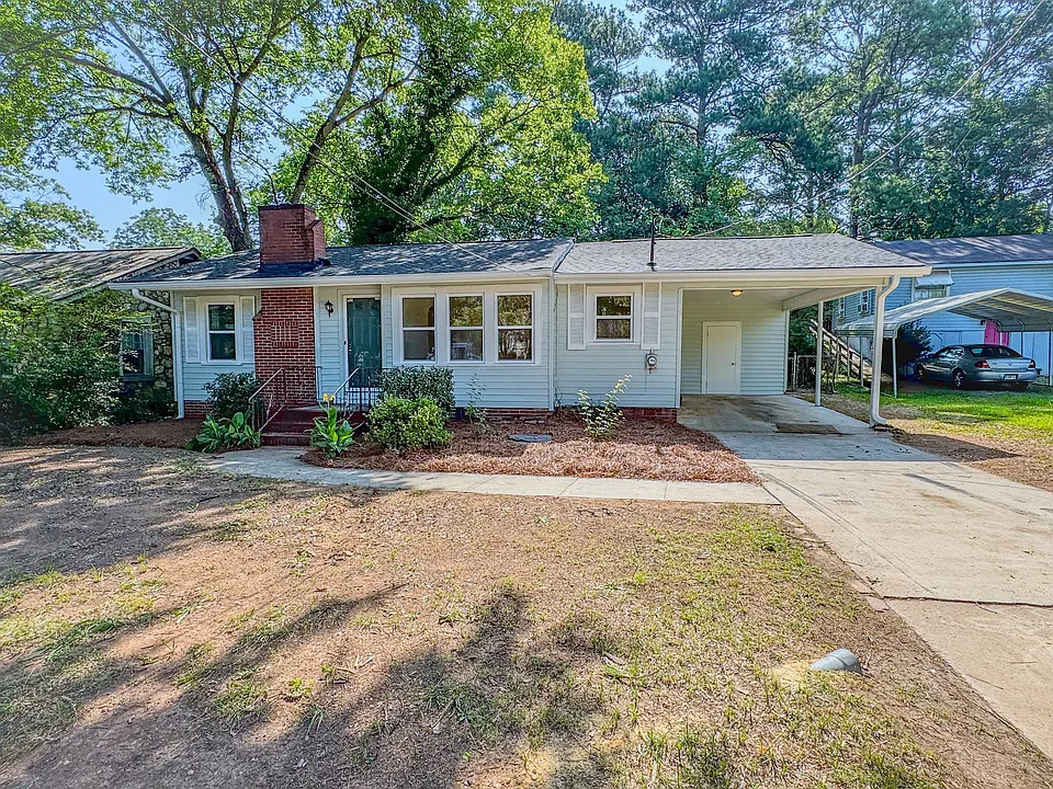 2425 Maple Rd SE