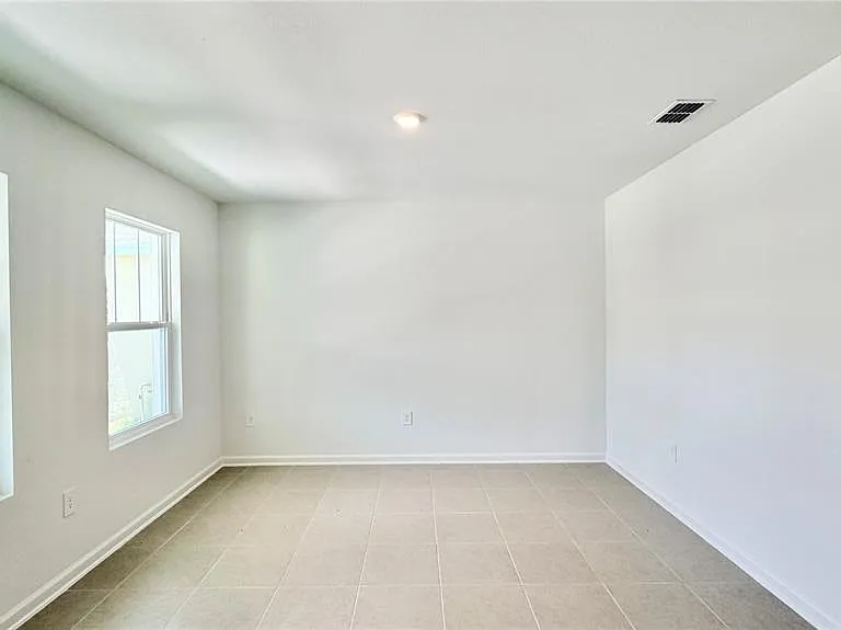 1558 Loxley Trl — Photo 6