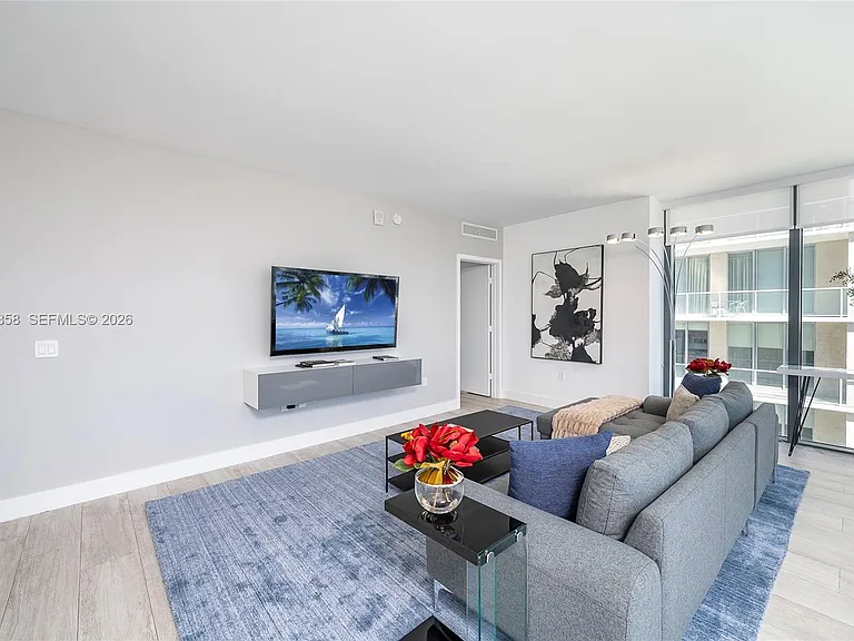 121 NE 34th St #1408 — Photo 7