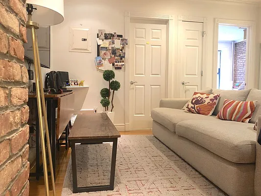 Rented by REAL New York | media 16