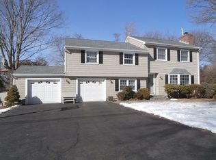 170 Shady Hill Rd, Fairfield, CT 06824