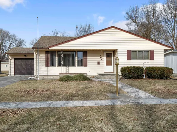 708 Mitchell St, Ackley, IA 50601