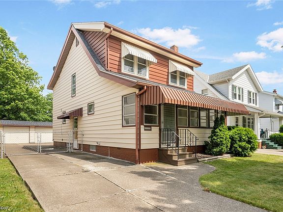 3rd image of 2143 Chesterland Ave