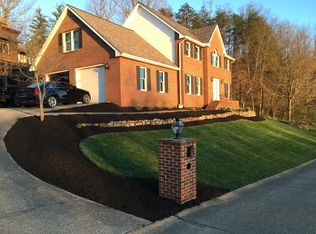 319 Woodbridge Dr, Charleston, WV 25311