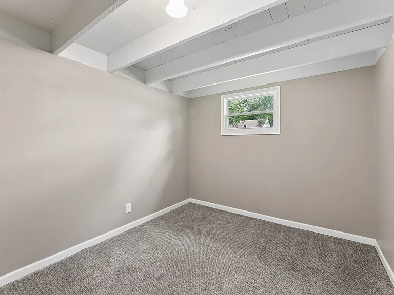 4842 Locust Ave — Photo 17
