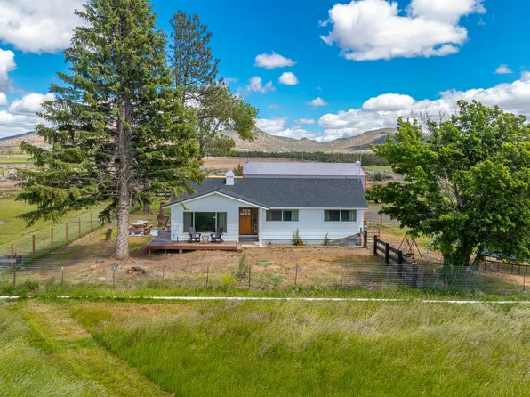 17435 W Hahlen Ave, Powell Butte, OR 97753