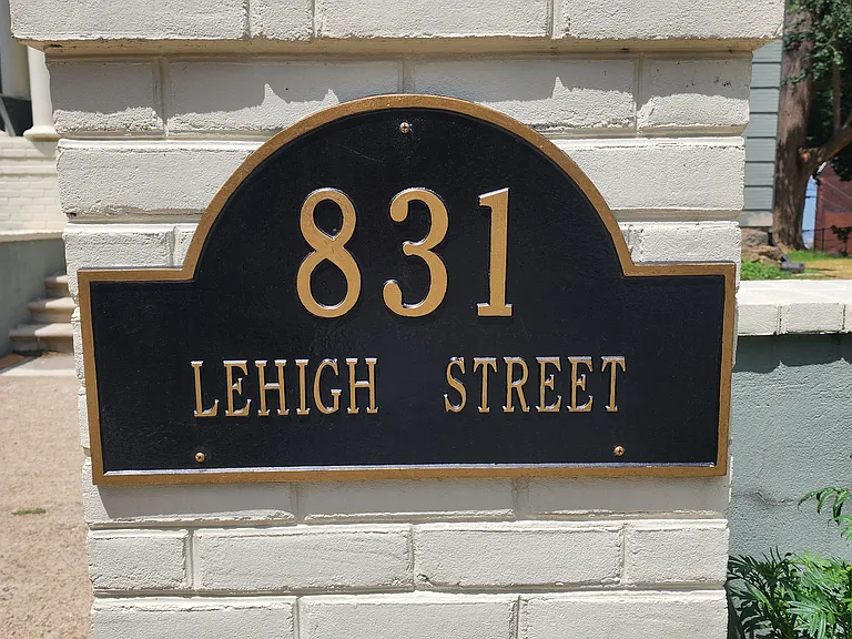 Luxury Apartments at 831 Lehigh Street — Photo 10