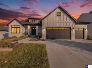 21360 E Cir, Elkhorn, NE 68022