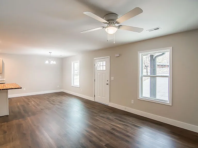 54 Creekside Ln — Photo 12
