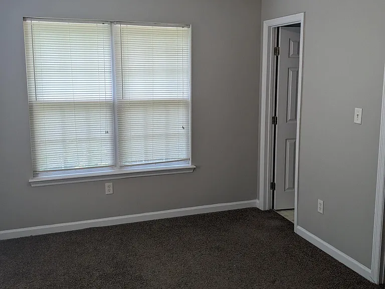 337 Crawford Mill Ln — Photo 9