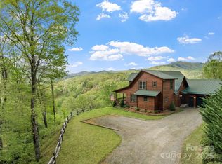 370 Appaloosa Trl, Burnsville, NC 28714