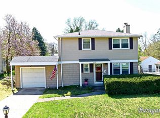 1008 Lockridge Dr NE, Grand Rapids, MI