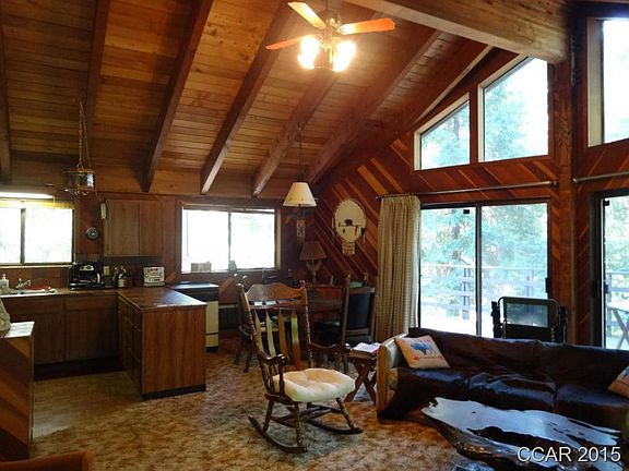 3rd image of 886 Shoshone Dr