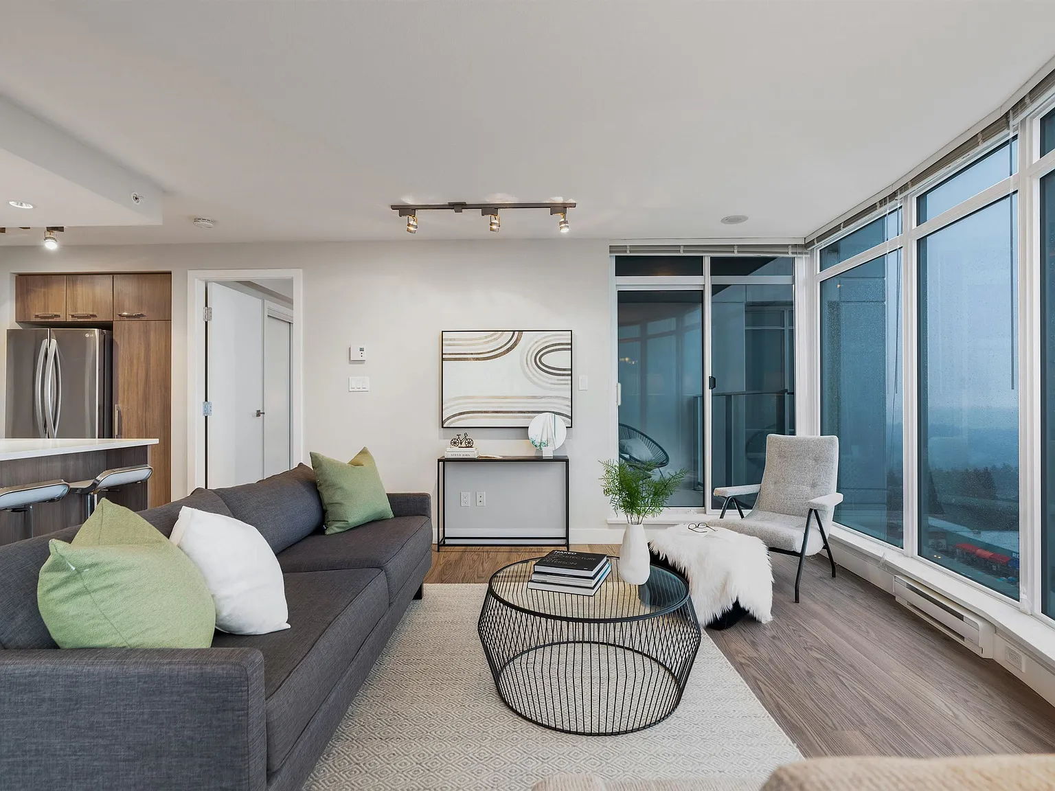 2 bed, 943 sqft, $2,850 — Photo 3