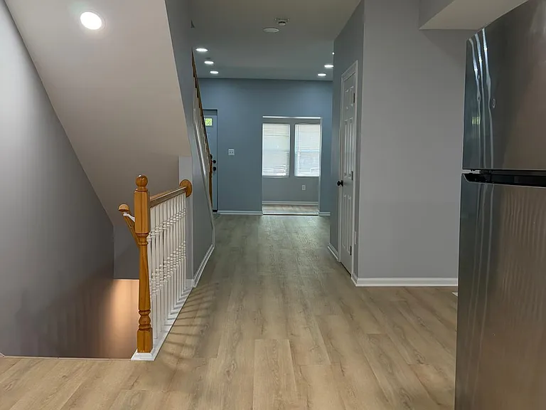 1526 Popland St — Photo 12