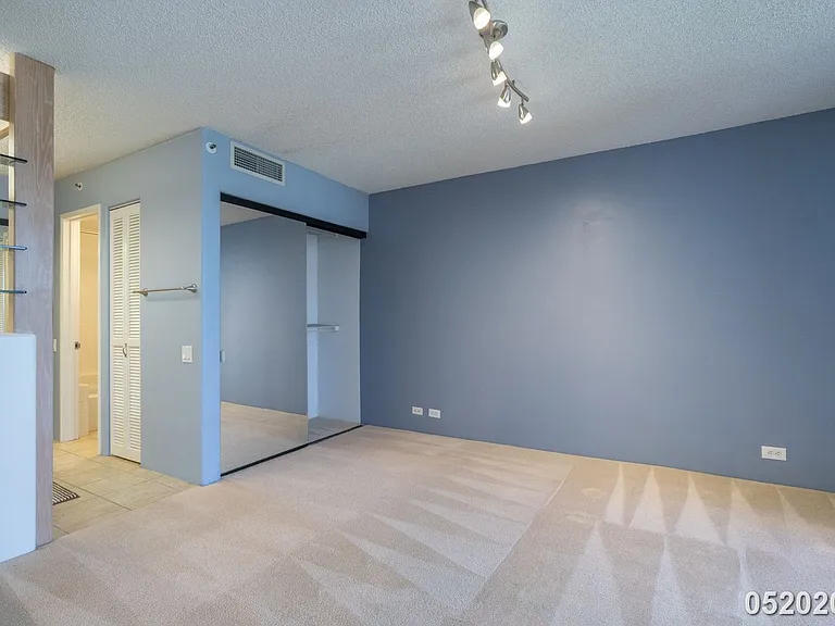 1212 Nuuanu Ave #2406 — Photo 9