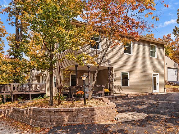 2nd image of 58 Kings Cove Lane
