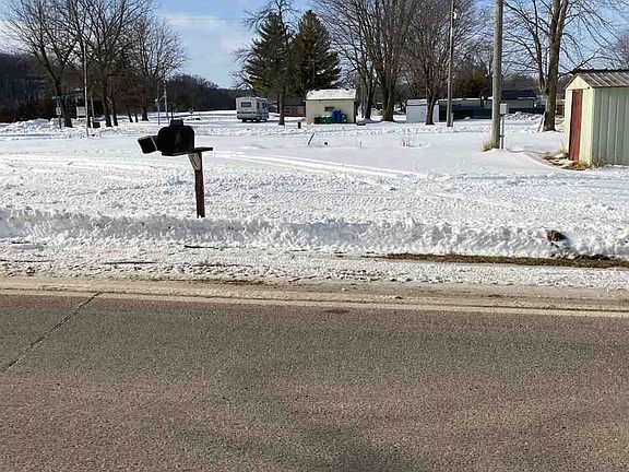 2nd image of 21501 Pleasant Dr