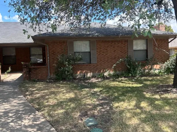 1446-1448 Pinnacle Peak Dr #1446, Desoto, TX 75115