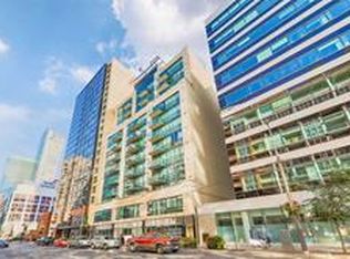 263 Wellington St W #705, Toronto, ON M5V3E6