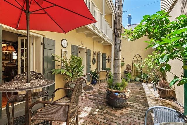 1st image of 734 Dauphine St #5